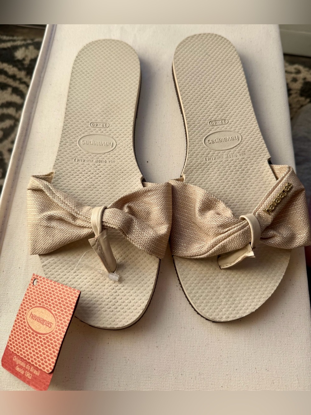 NET Havaianas Women's Nude Bow Sandals